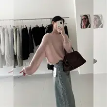 春秋向け 大人のカジュアルファッション！ピンクのニットとブルーのワイドパンツ【高級感あふれるデザイン】（セットアップ対応）