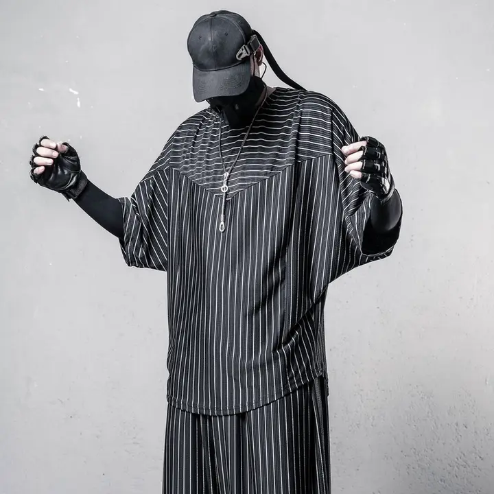半袖Tシャツ メンズ ストライプ ダーク系 モード系 クルーネック バットウィングスリーブ ビッグシルエット ドレープ 防シワ 夏