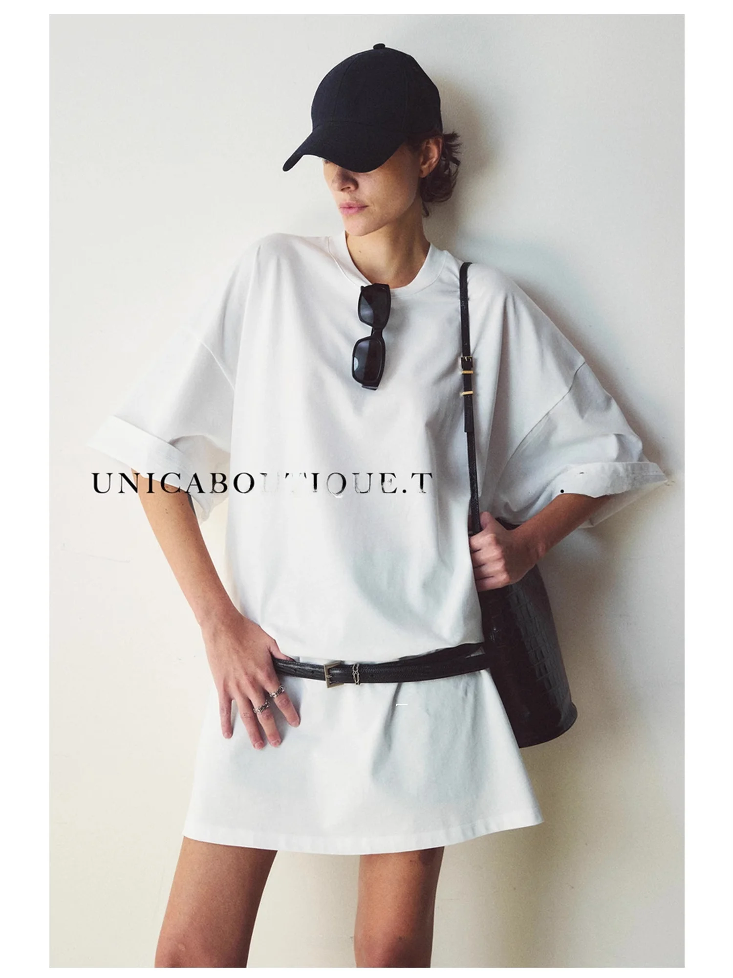UNICA オーバーサイズTシャツ：落ち感のあるシルク光沢コットンで夏の日常を快適に