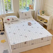 かわいい小熊柄の暖かいフロアマット【寝室用・蝶結びデザイン・極上の柔らかさ】