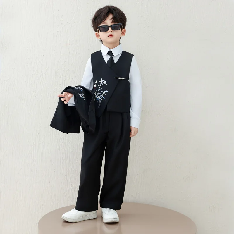 お宮参りの父親服装はカジュアルがいいの？伝統的スタイルとバランスを取るベストな選び方は？