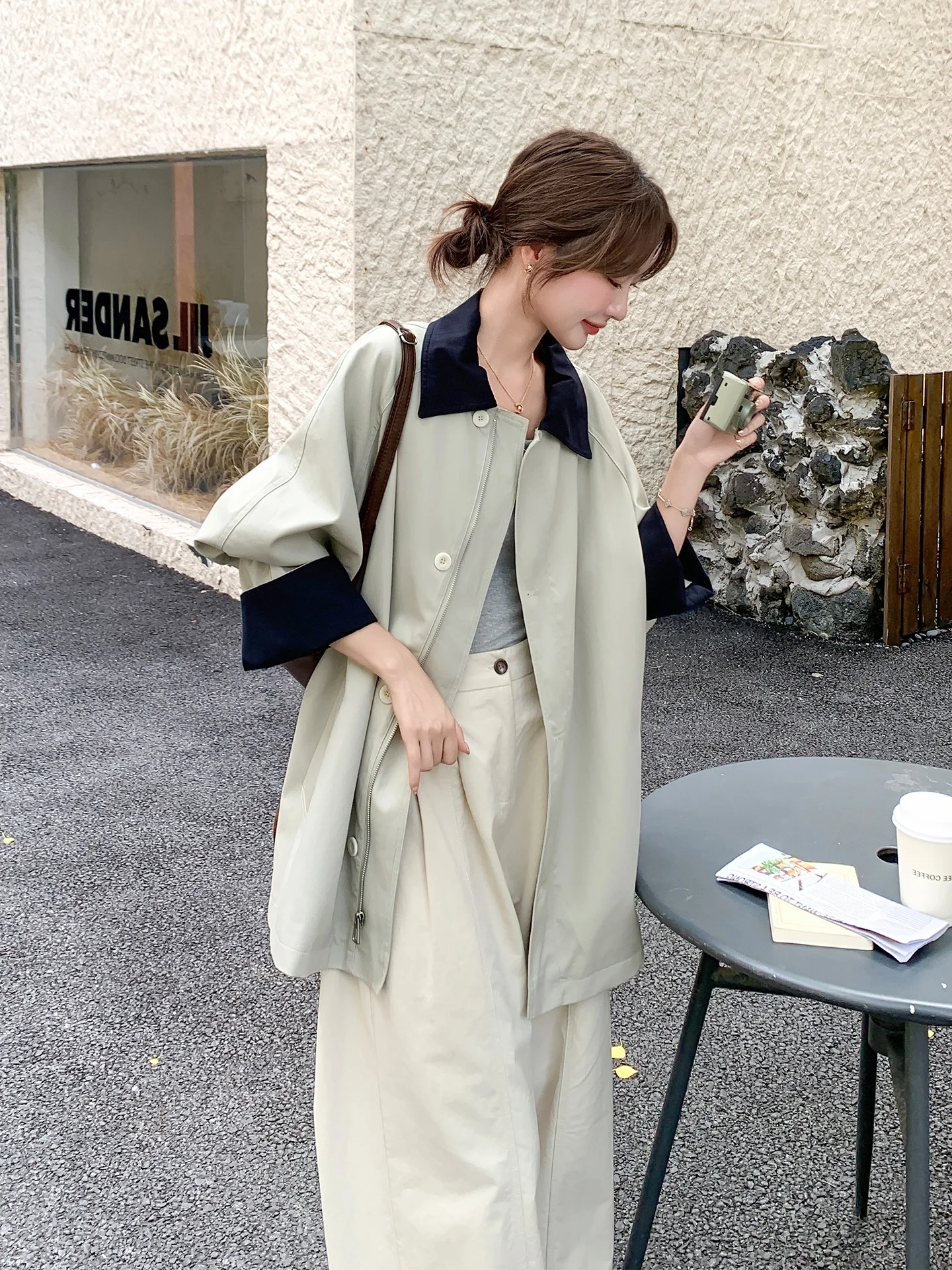 秋の通勤服に迷うなら、この1着で解決できる？