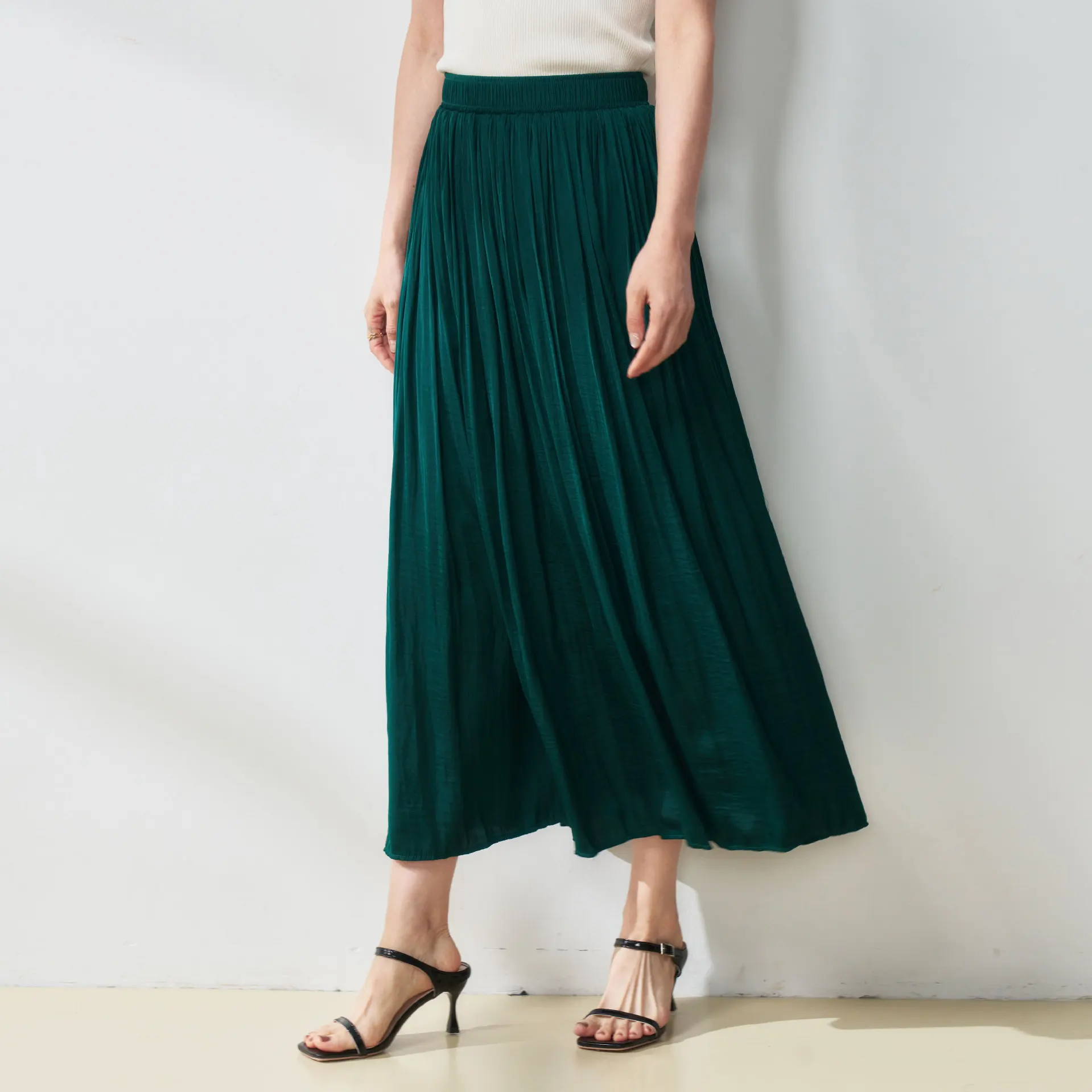 大人可愛い服 50代コーデ 完全ガイド｜質感・色・デザインのバランスで失敗しない