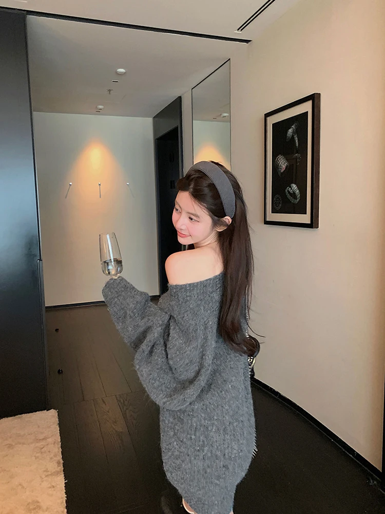 大人可愛い服 50代コーデ | フォググレーVネックニットの完全ガイド