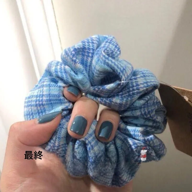 夏用大腸型ヘアゴム【韓国風チェック柄】：オフィスヘアのシンプルアレンジに最適な機能と使い分け