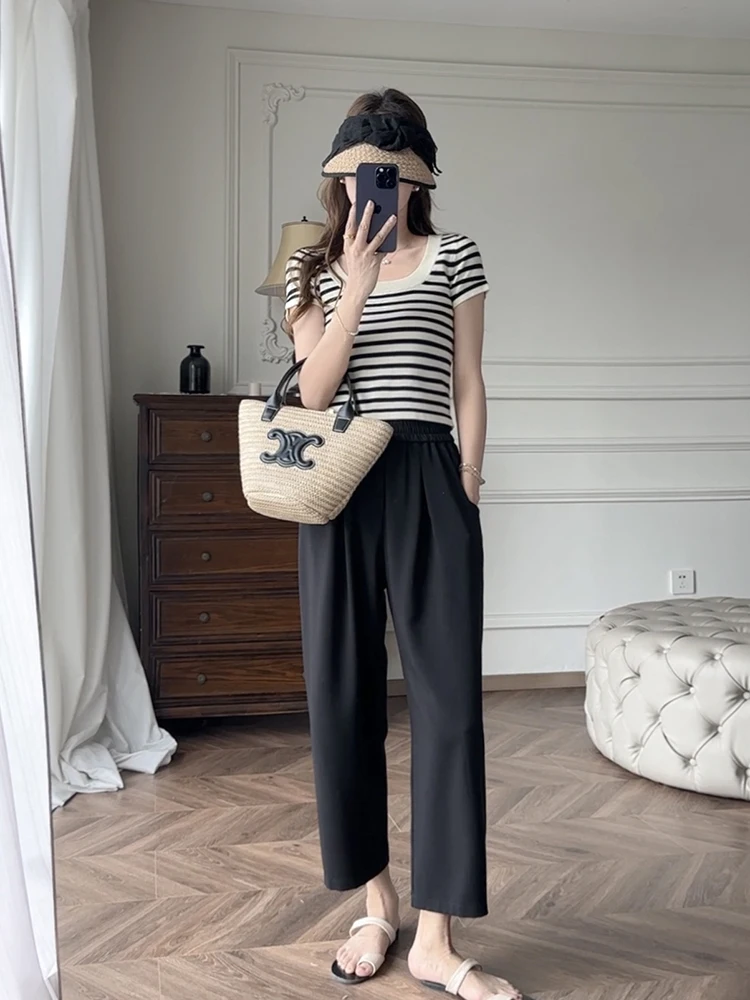 女性夏用ハイウエストストレートパンツ：ドレープ感とコクーン型のフィット感を実現