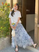 極上の柔らかさのカジュアルなネックラインTシャツとティアードスカート（セットアップ対応）