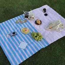 春のピクニックに最適！携帯用アウトドアマット【厚手・ビーチ用・高デザイン】