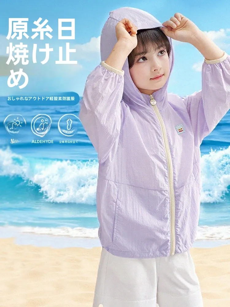 女児用防紫外線フード付きアウトドアウェア：夏用薄手スウェットの実用性と機能性