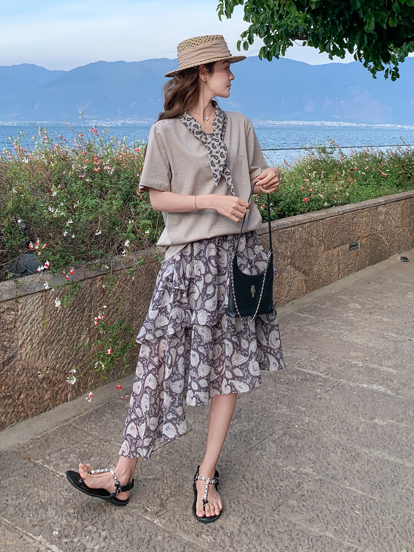 25歳の女性が今夏に選ぶべきカジュアルファッションは？