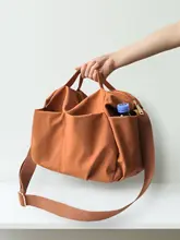 軽量で大容量！多ポケットの斜め掛けトートバッグ【ナイロン素材・通勤向け】