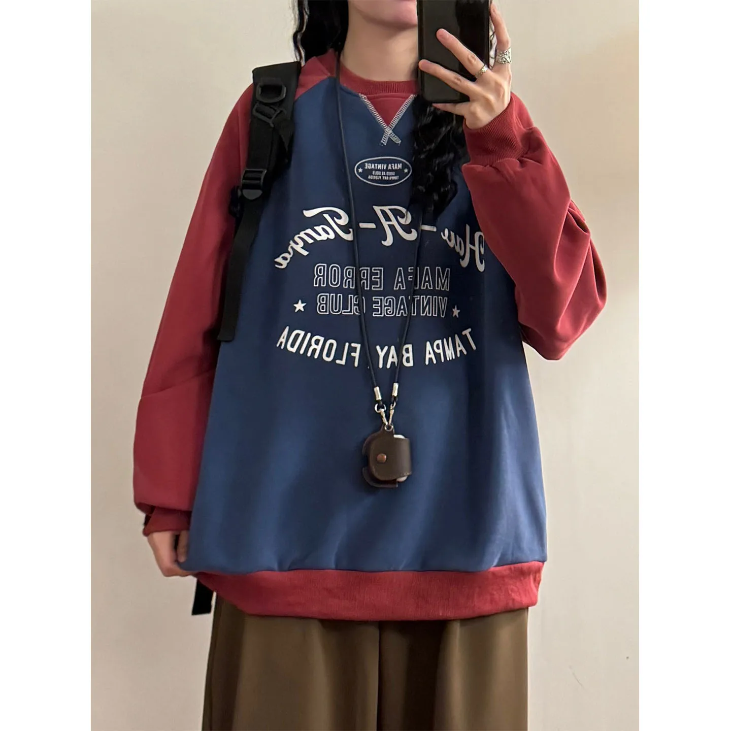 春季 美式レトロ学院風 プリントアップリケ入り コントラストカラーのラグランスリーブスウェットシャツ【レディース用】