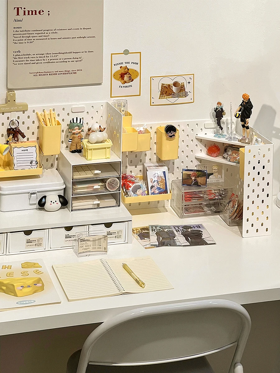 穴あき収納板：デスク用・コレクションフィギュア用の収納ラックの使い方と性能
