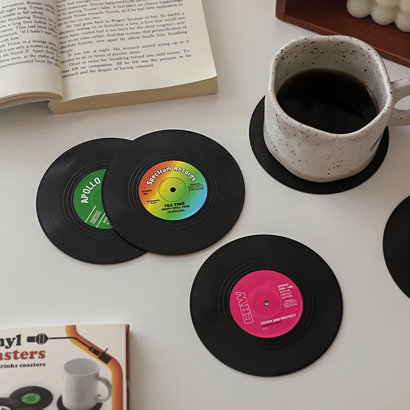レコードサイズとは？レトロデザインの黒いレコード型コースター6枚セットの実際のサイズと使い方