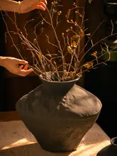 黒い陶器の花瓶 手作り 生け花 茶室 書斎 レトロ おしゃれ 禅の雰囲気