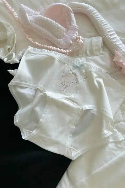 かわいいバレリーナ風のバタフライ猫柄の女児用綿パンツ【極上の柔らかさ・長めの股上】