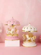 エレガントな回転木馬 オルゴール【七色に光る・子供用・クリスマス・誕生日ギフト】
