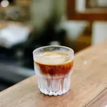重ねて収納できる白いガラスコーヒーカップ【アイスアメリカーノ・冷やしラテ用・家庭用】