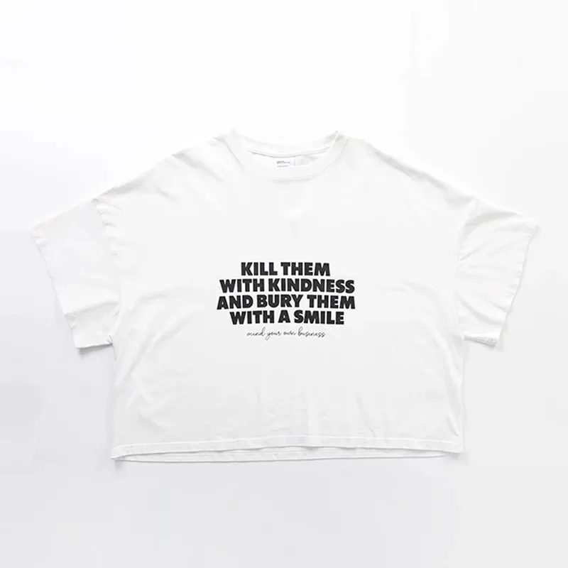 ユニバーサルオーバルTシャツは本当に通年で着られるのか？リアルな使い勝手を解説
