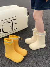 細いストライプのファッショナブルな雨靴【防水・巾着タイプ・春夏秋冬対応】