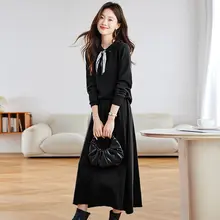 秋冬用ニットドレス【スカーフデザイン・小さな襟付き・セーターとスカートの2点コーディネート】（セットアップ対応）