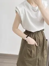 白色のショートスリーブTシャツ 女性 夏季 フィッティングスタイル ゆったり 多用途 ノースリーブ キャミソール 小さなフリル