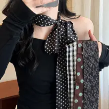 黒白ドットのスカーフ【首に巻けるリボン・高級感・シャツやセーターにぴったり】