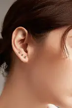 999純銀製 耳釘【女性用・ダイヤモンドカット・小型・防止デザイン】