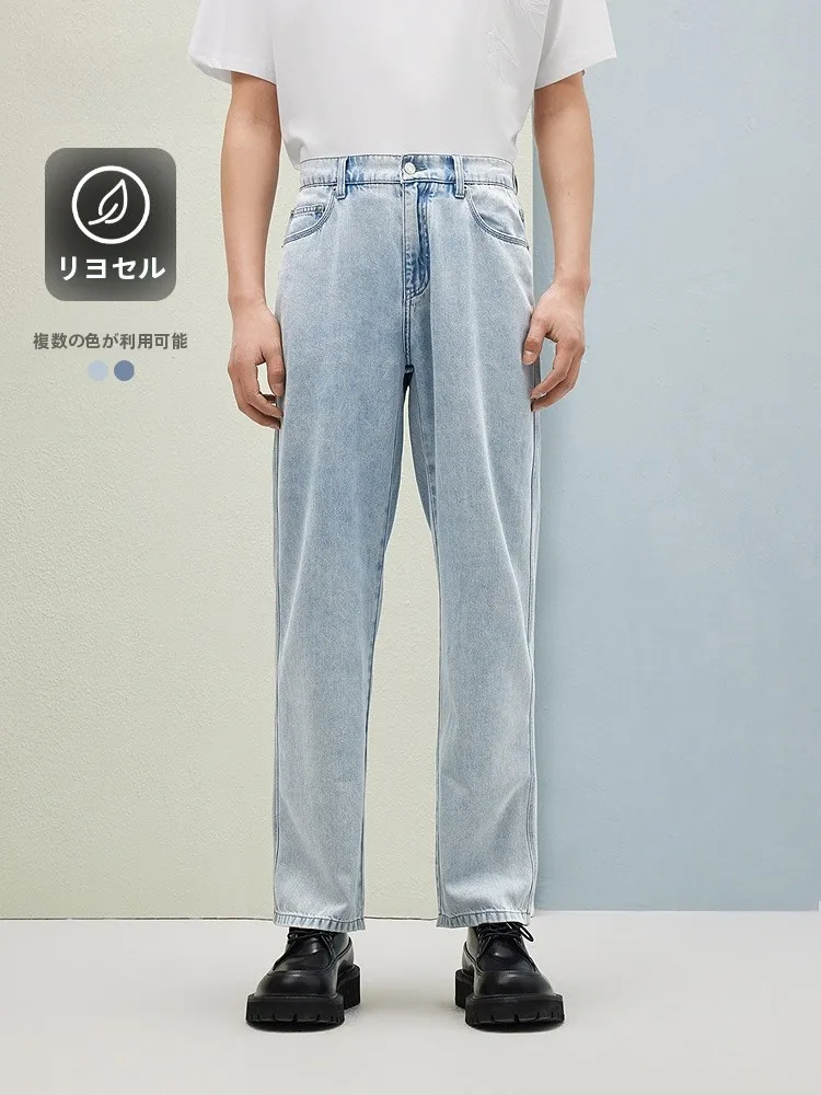 カラーコンビのフィットデニムパンツ：春から夏にかけての着用シーンと色選びの実証