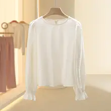 柔らかい秋のフレアキャミソールとベストのセットアップ対応【エレガントなデザイン】