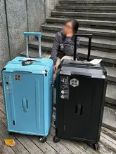 超大容量のキャリーケース【キャスター付き・軽量・ダイヤル式ロック】