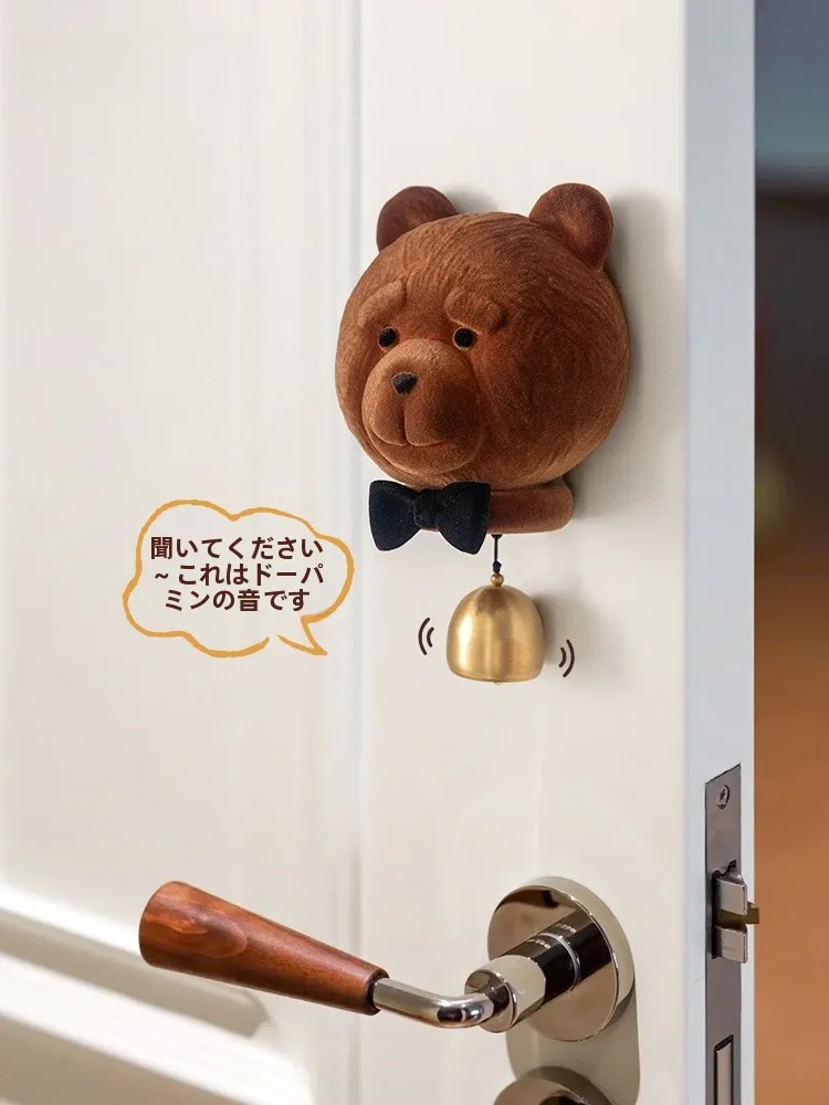 10月に壁に貼るかわいいアイテムは、ドアベルで決める？