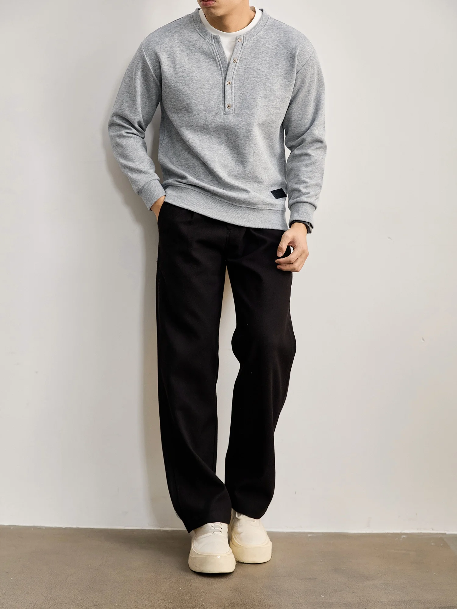 ロンティーTシャツを重ね着するなら、どうやって着るの？