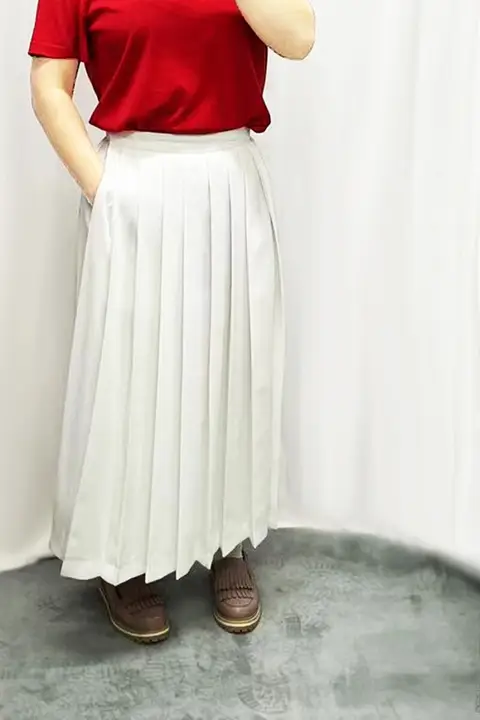 シンプルでスタイリッシュな高腰プリーツスカート【ネイビー・ミディ丈・JK制服】