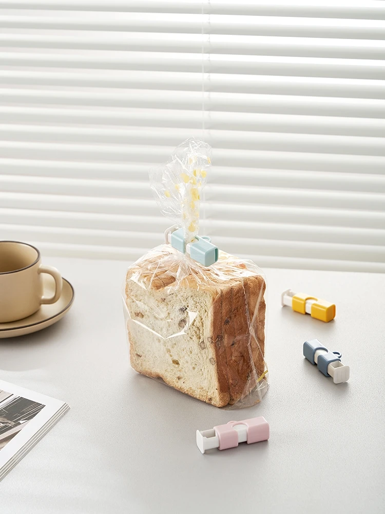食品用プラスチックバッグ密封クリップ KM 3枚入り：パン・スナック用小型スプリング式の実用性と価格帯解説