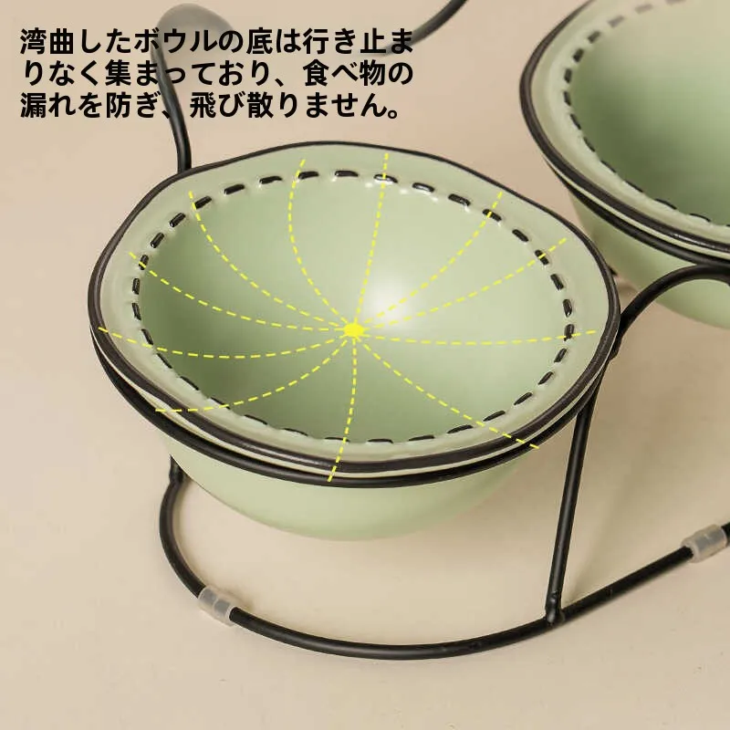 猫用陶器製高脚二重食器：漫画風デザインと防倒構造の実用性を検証