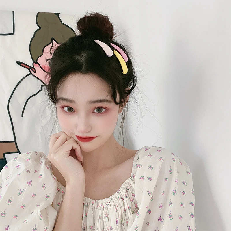 小顔ヘアアレンジ 丸顔に合う可愛い小型ヘアクリップの選び方