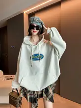 デザイン性の高いフード付き長袖パーカー【ゆったりとしたシルエット・カジュアルファッション】