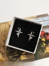 輝くジルコニア 四角形星型イヤリング【クールなデザイン・おしゃれな耳飾り】