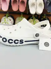 快適でスタイリッシュ！穴あきデザインのサンダル【防滑・軽量・カップトゥ・カップル用】