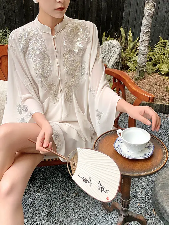 春の銀色ビーズ刺繍ケープトップス【Aライン・フレアスカート・シャツコート】（セットアップ対応）