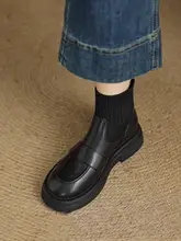 レトロな本革の厚底スリムブーツ【ニット素材・ラウンドトゥ・中ヒール・秋冬向け】
