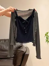 深い灰色のフリルニットカーディガンとキャミソール【女 性用・フィット感のあるデザイン・夏用】（セットアップ対応）