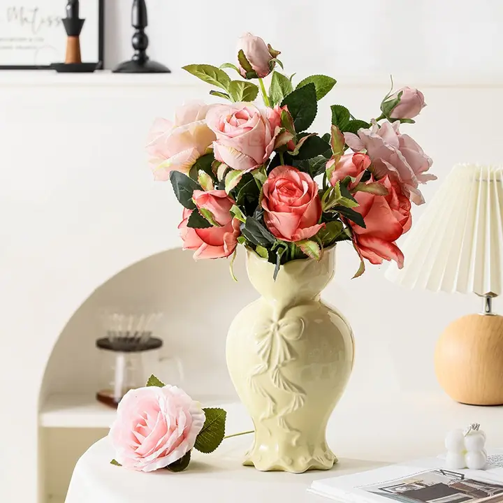 フレンチリボンデザインの陶器花瓶【シンプル・レトロ・インテリア装飾用】