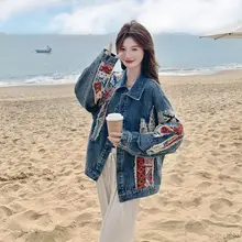 レトロデザインのデニムジャケット【女性用・春夏向け・独特なデザイン・小柄にぴったり】