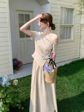 ボヘミアンスタイルの夏用女性向けオフショルダーウエストシェイプトップスとスカート（セットアップ対応）