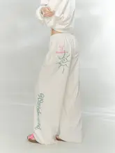 デザイン性の高いカラフルプリントの薄手ワッフルパーカーとロングパンツ（セットアップ対応）
