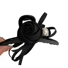 優雅なローズヘアクリップ【大きめ・サメクリップ・髪型アクセサリー】