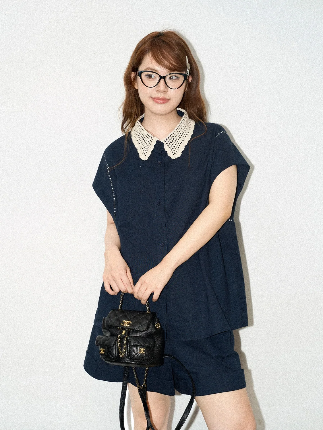6アパレルと3アパレルの違いは？デザイン襟とドローコードが解決する服選びの悩みとは？