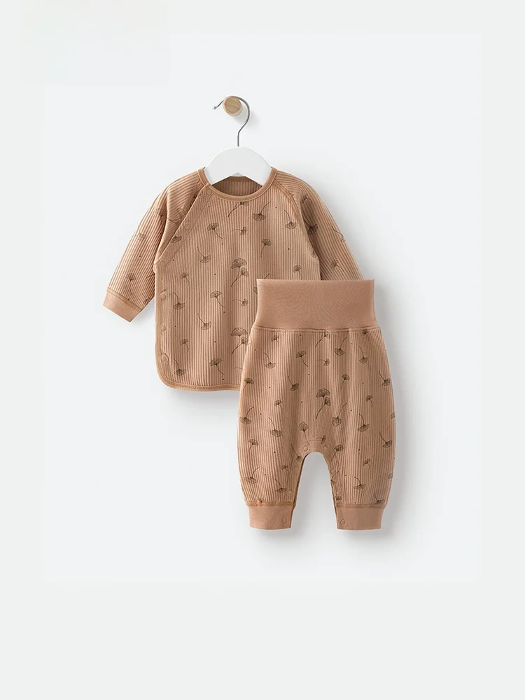 1歳冬に寝るときの服はどんなものでいいの？保温性とおしゃれのバランスを取るベストな選択とは